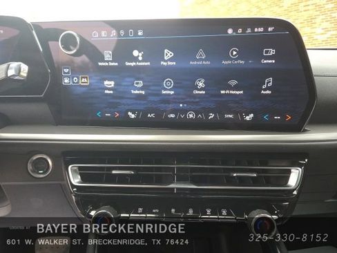 Used 2025 Chevrolet Traverse LT FWD image 11