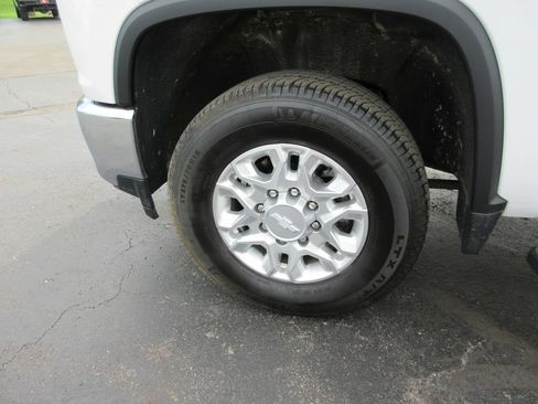 Certified 2020 Chevrolet Silverado 2500 LTZ w/ LTZ Convenience Package AWD/4WD image 15