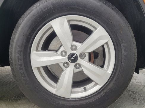 Used 2022 Kia Sorento LX image 31