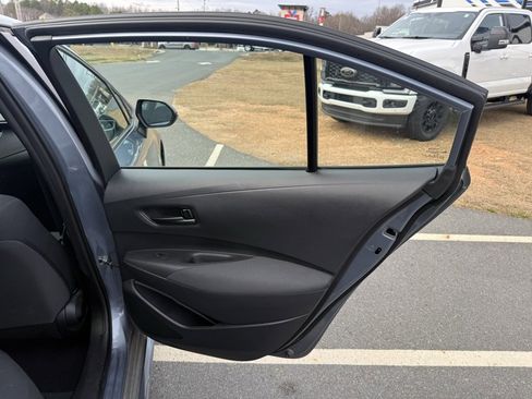 Used 2023 Toyota Corolla LE image 31
