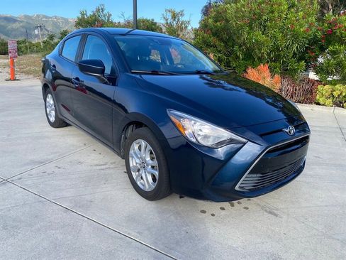 Used 2017 Toyota Yaris iA FWD image 2