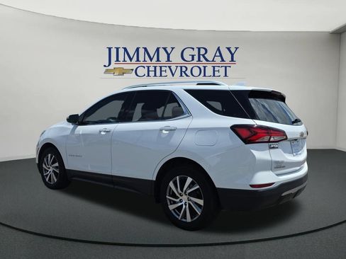 Used 2023 Chevrolet Equinox Premier FWD image 3