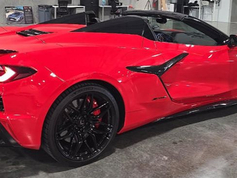 Used 2023 Chevrolet Corvette Z06 w/ Stealth Interior Trim Package RWD image 4