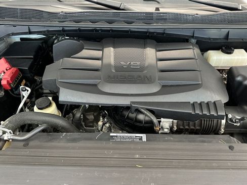 Used 2023 Nissan Titan SV AWD/4WD image 31