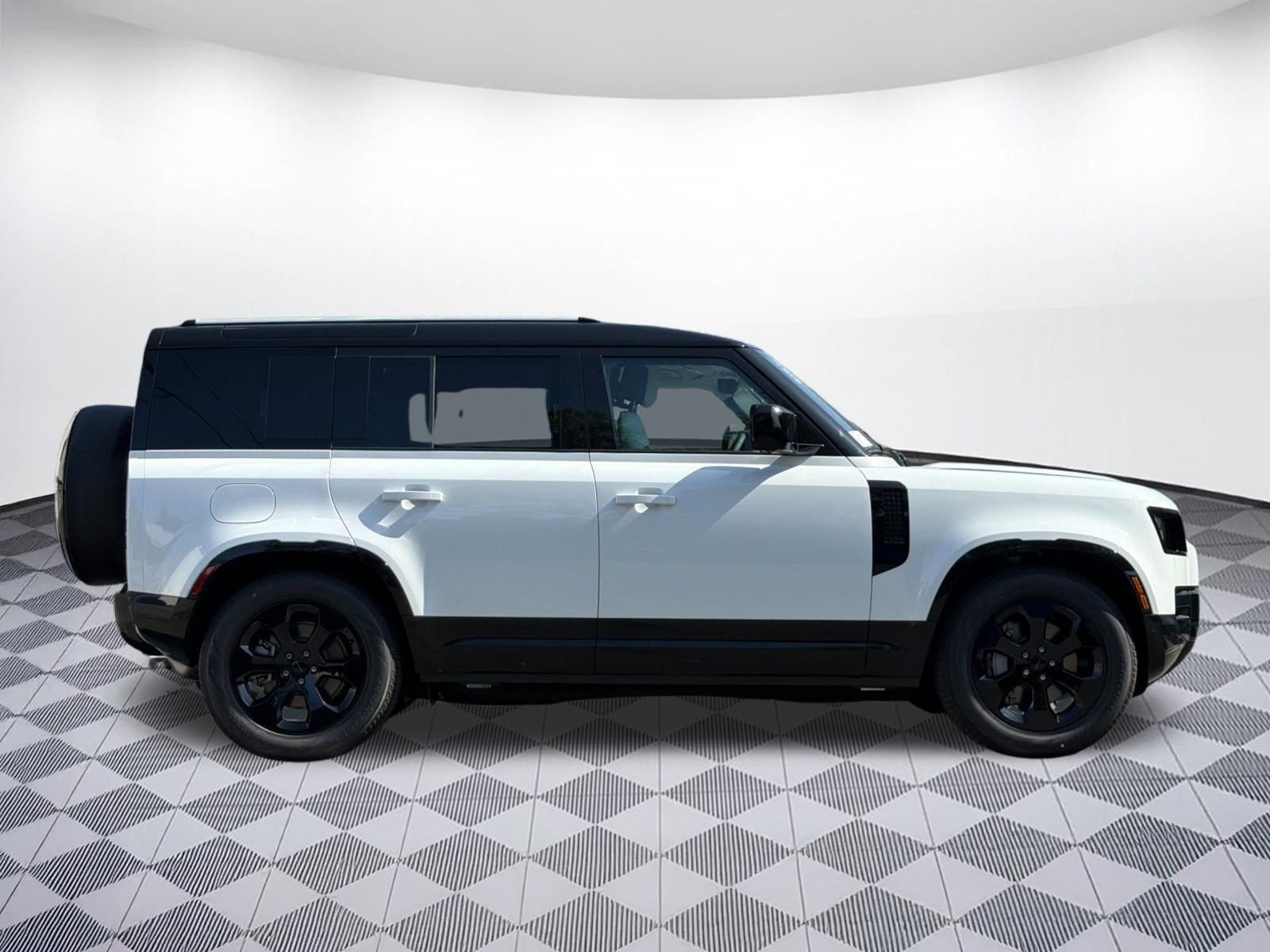 New 2026 Land Rover Defender 110 X-Dynamic SE AWD/4WD image 8
