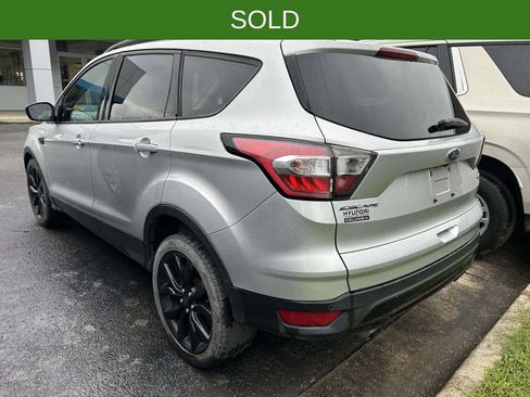 Used 2017 Ford Escape SE w/ Equipment Group 201A FWD image 5