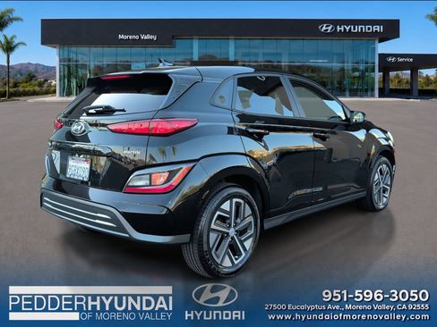 Certified 2023 Hyundai Kona SE w/ Cargo Package FWD image 4