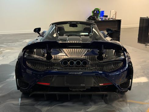Used 2022 McLaren 765LT RWD image 12