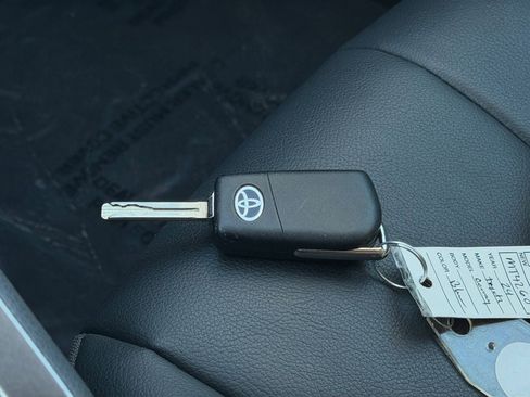 Used 2024 Toyota Camry SE image 27