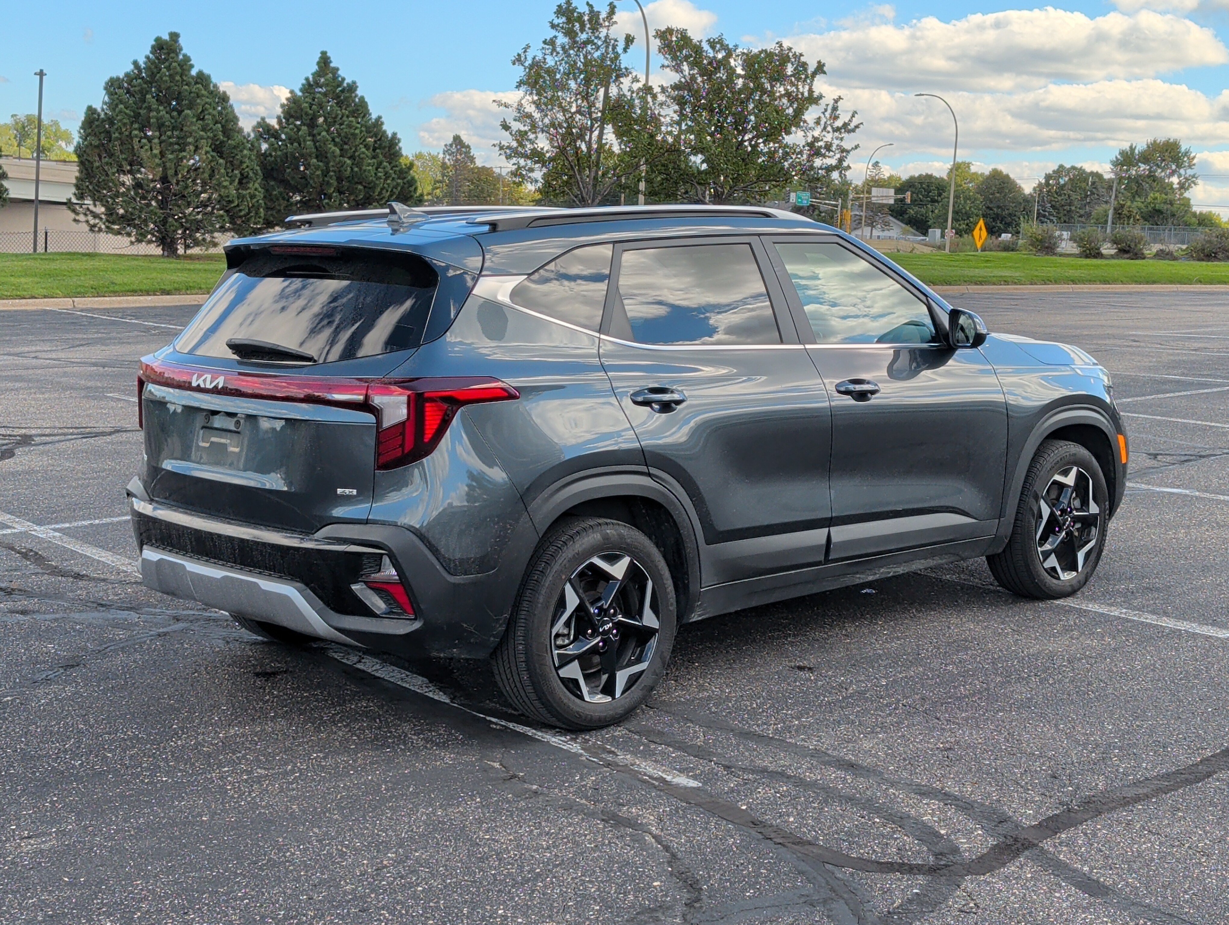 Certified 2024 Kia Seltos EX AWD/4WD image 4
