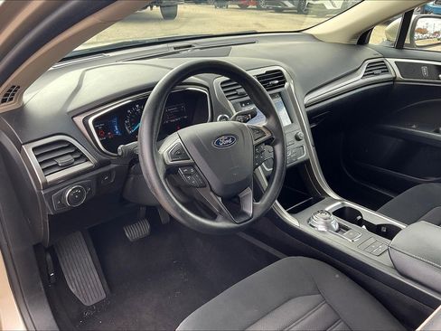 Used 2019 Ford Fusion SE image 20