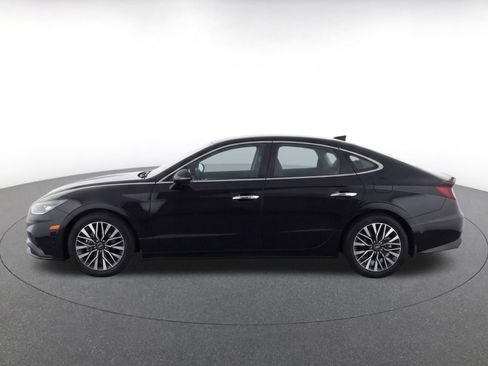 Used 2024 Nissan Altima 2.5 SV FWD image 4