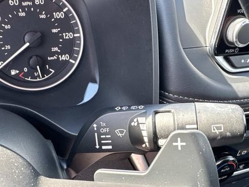 Used 2023 Nissan Rogue SV FWD image 19