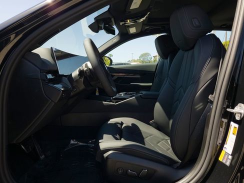 New 2026 BMW i5 eDrive40 image 7