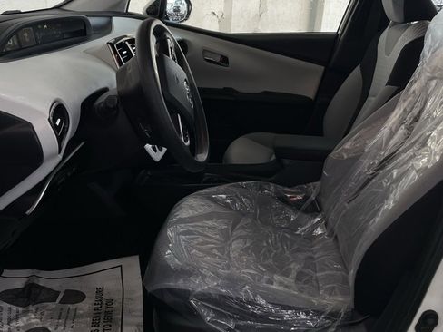 Used 2017 Toyota Prius Two image 19