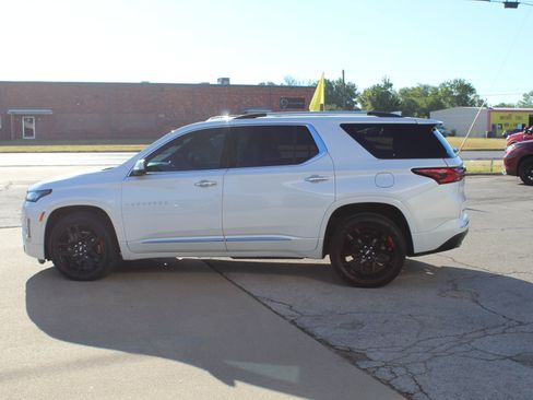 Used 2022 Chevrolet Traverse Premier AWD/4WD image 5