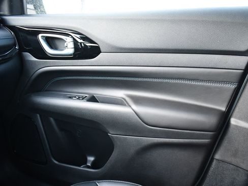 New 2026 Jeep Compass Latitude AWD/4WD image 19