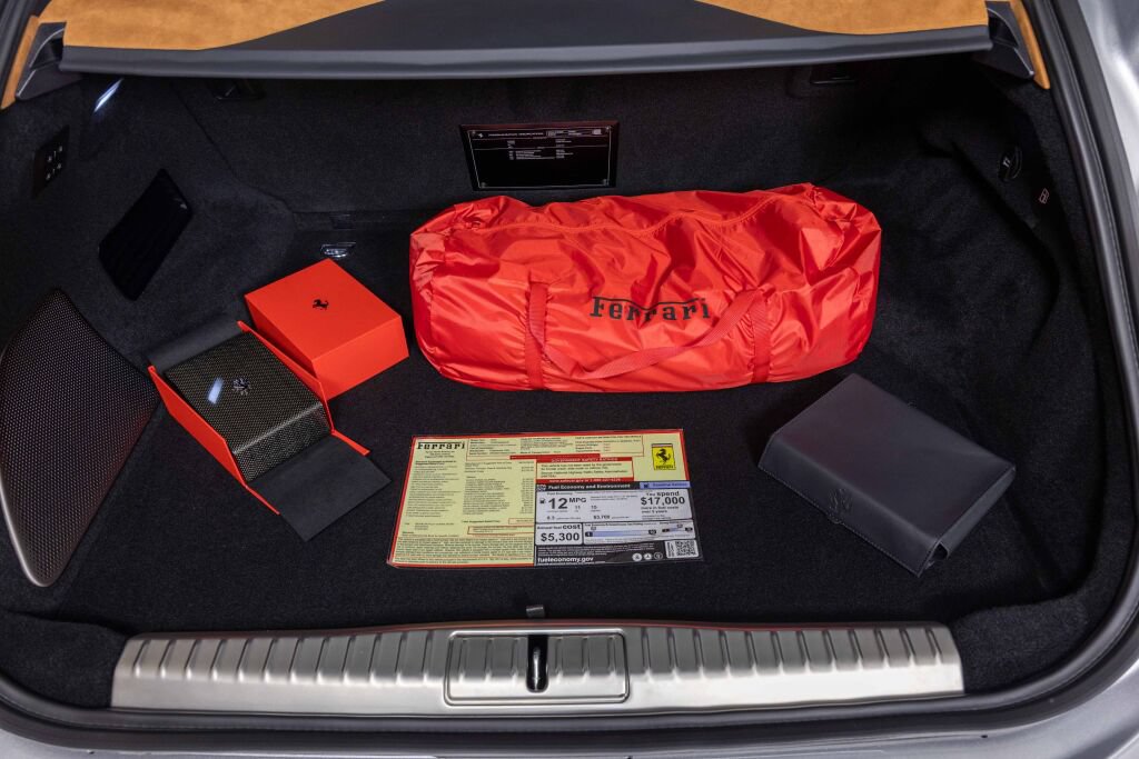 Used 2025 Ferrari Purosangue AWD/4WD image 70