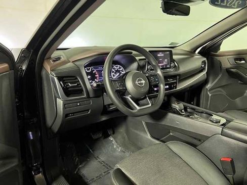 Certified 2022 Nissan Rogue SV image 20