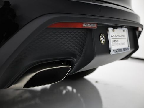 Certified 2026 Porsche Macan AWD/4WD image 14