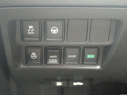 Used 2021 Nissan Rogue Sport SL image 30