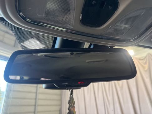 Used 2017 Jeep Cherokee Trailhawk AWD/4WD image 30