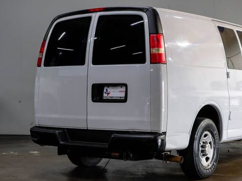Used 2013 Chevrolet Express 2500 w/ Cold Climate Package image 11