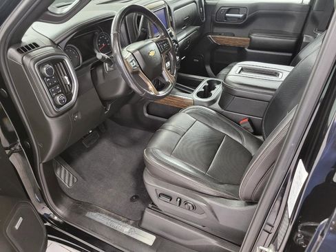 Used 2019 Chevrolet Silverado 1500 High Country w/ Z71 Off-Road Package AWD/4WD image 9