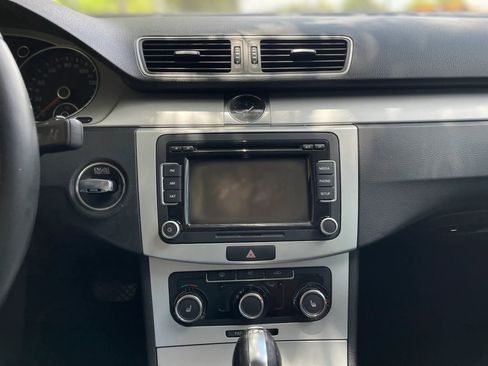 Used 2012 Volkswagen CC Sport FWD image 21