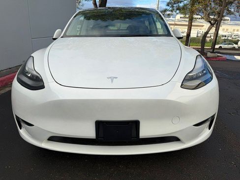 Used 2023 Tesla Model Y Long Range image 6