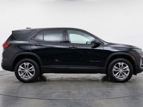 Used 2025 Chevrolet Equinox LT image 11