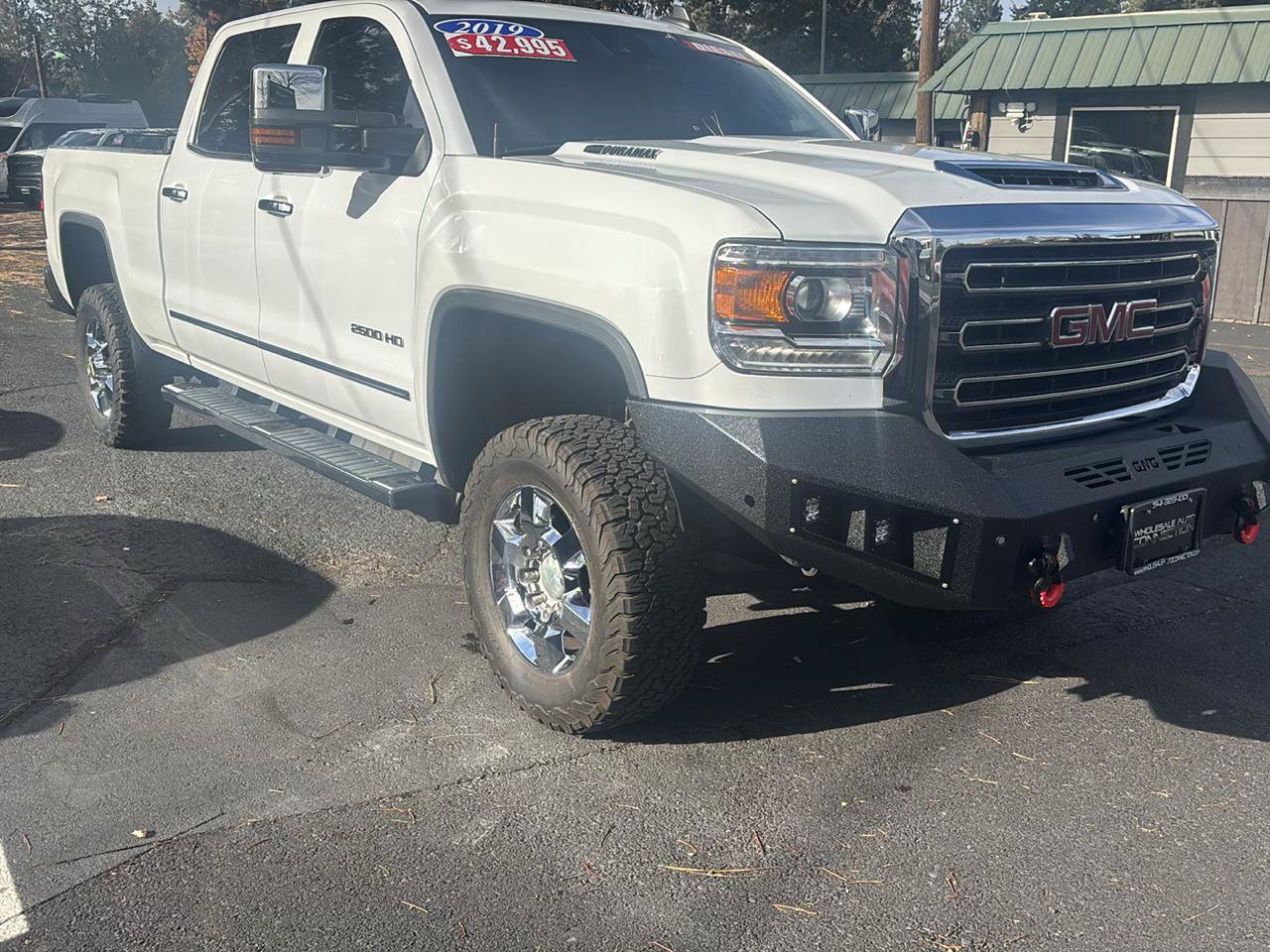 Used 2019 GMC Sierra 2500 SLT w/ Duramax Plus Package AWD/4WD image 7