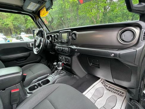 Used 2020 Jeep Gladiator Sport w/ Quick Order Package 24S AWD/4WD image 28