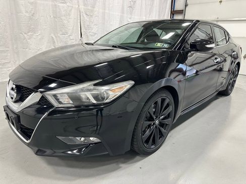 Used 2017 Nissan Maxima SR w/ Midnight Edition image 3