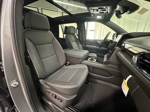 New 2026 GMC Yukon Elevation w/ Elevation Premium Package image 19