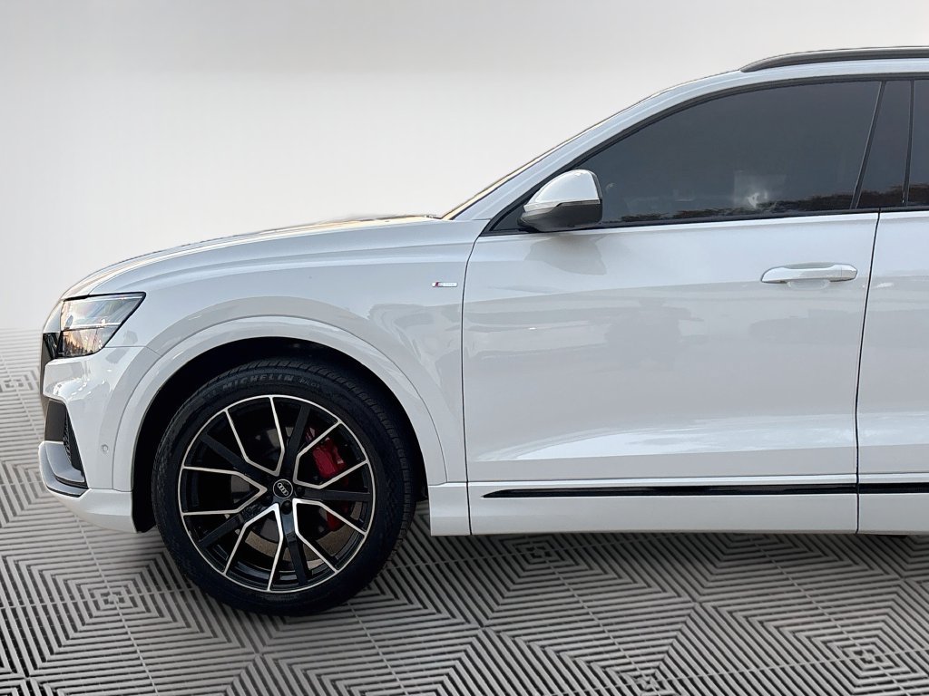 Used 2021 Audi Q8 Prestige w/ Prestige Package AWD/4WD image 4