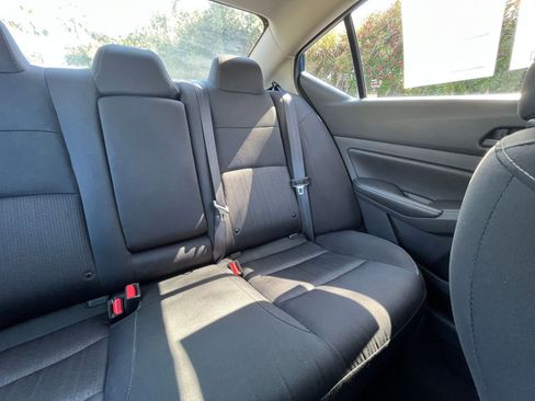 Used 2025 Nissan Altima 2.5 SV FWD image 36