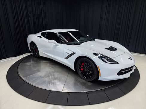 Used 2015 Chevrolet Corvette Stingray Coupe w/ 2LT Preferred Equipment Group RWD image 14
