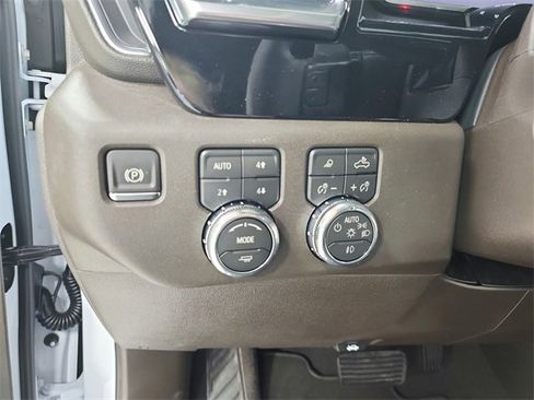 New 2026 GMC Sierra 1500 SLT image 29