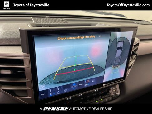 Used 2023 Toyota Tundra Limited AWD/4WD image 32