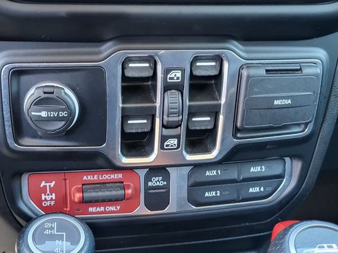 Used 2022 Jeep Gladiator Mojave w/ LED Lighting Group image 22