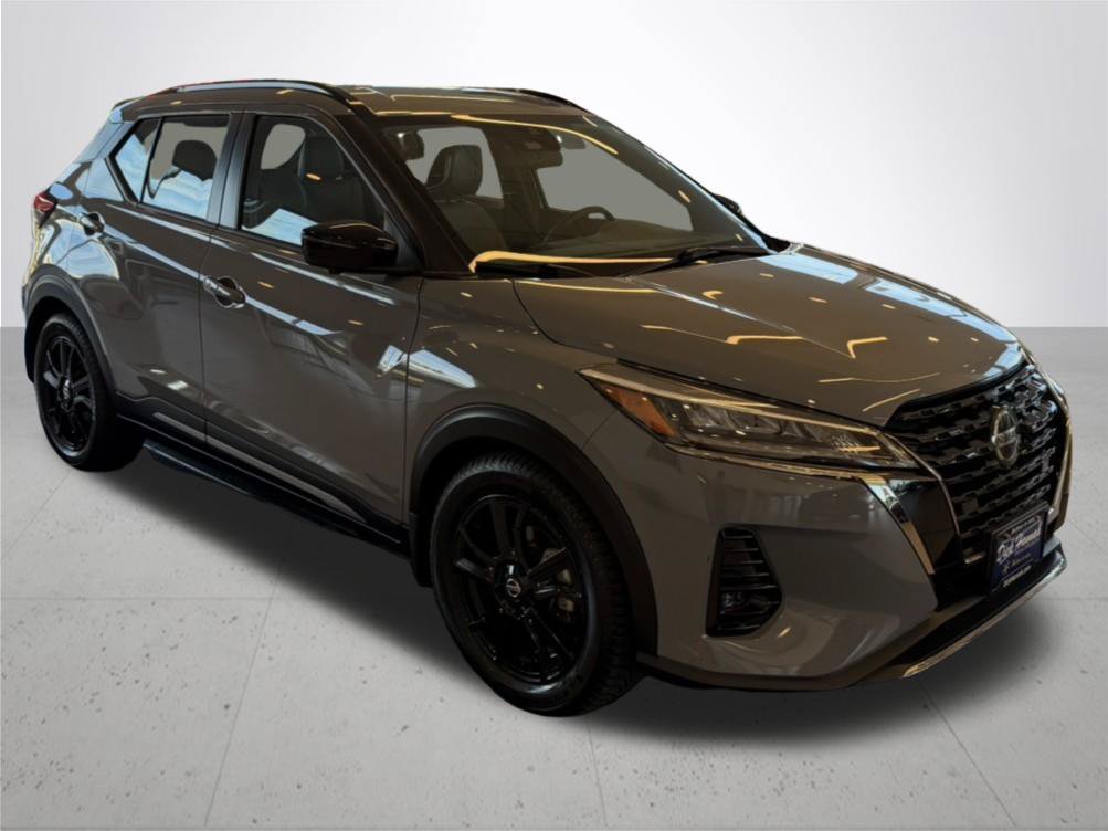 Used 2021 Nissan Kicks SR w/ SR Premium Package FWD image 5