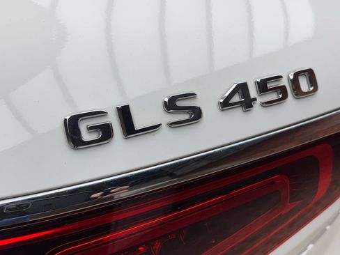 Used 2023 Mercedes-Benz GLS 450 4MATIC image 5