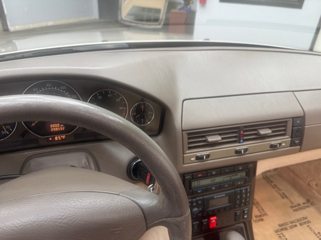 Used 2000 Mercedes-Benz SL 500 image 21
