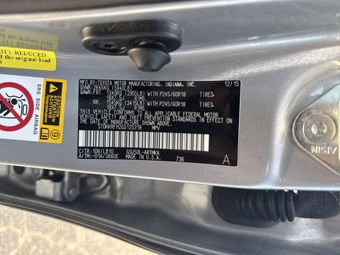 Used 2016 Toyota Highlander XLE FWD image 28