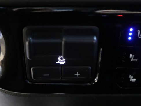 Used 2022 GMC Sierra 1500 SLT w/ SLT Premium Plus Package AWD/4WD image 68