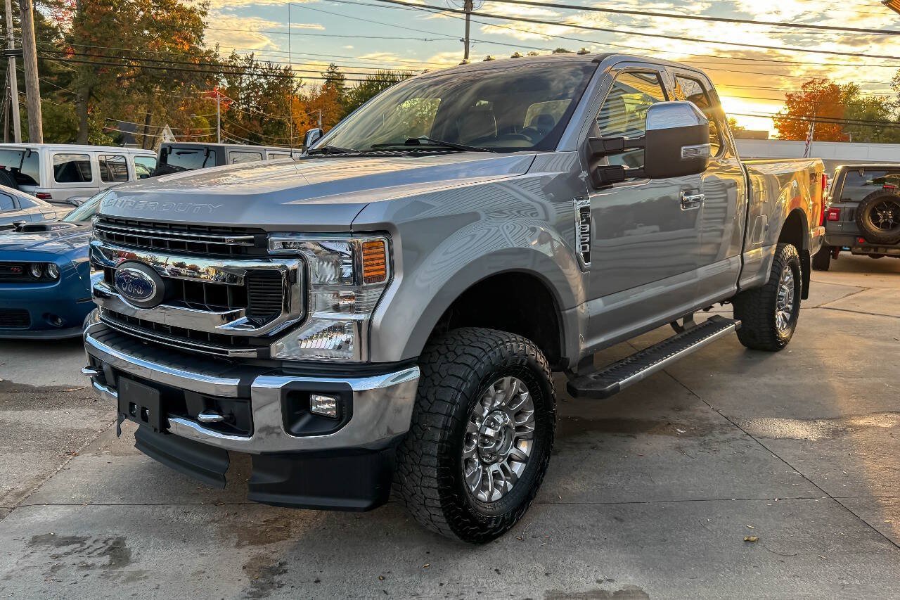 Used 2020 Ford F350 XLT w/ XLT Premium Package AWD/4WD image 7