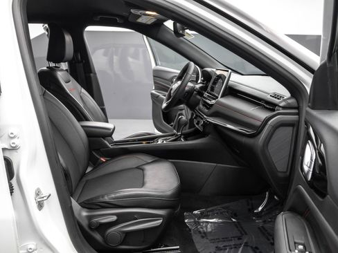 Used 2023 Jeep Compass Trailhawk w/ Trailhawk Convenience Group image 38