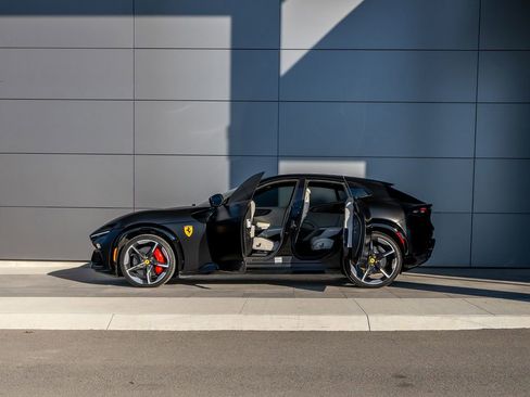 Certified 2025 Ferrari Purosangue AWD/4WD image 36