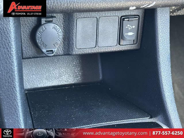Used 2018 Toyota Corolla LE FWD image 31